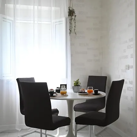 Sogno In Via Dante 336 דירה בארי